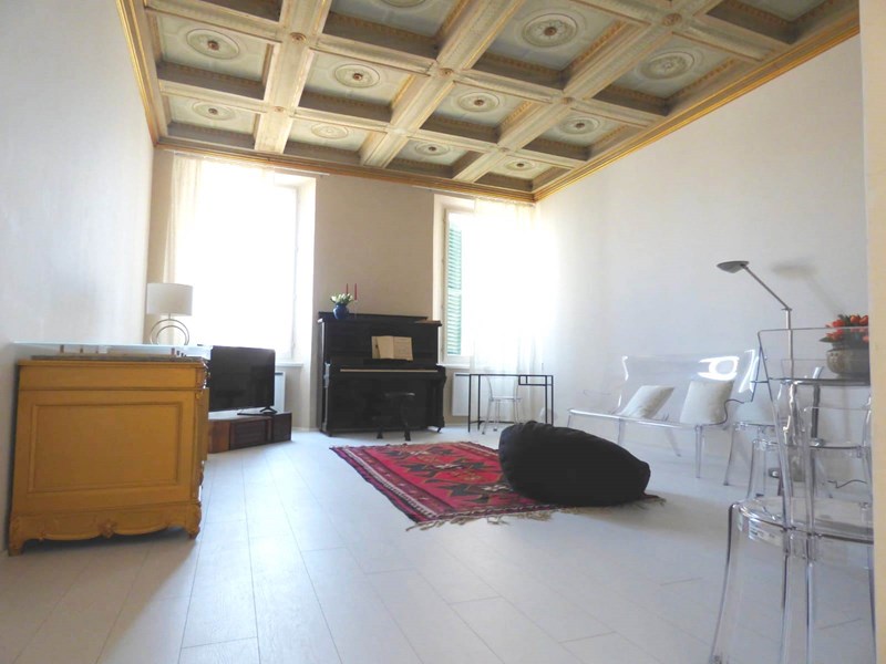 Appartamento in Affitto a Jesi, zona centralissima, 500€, 100 m², arredato