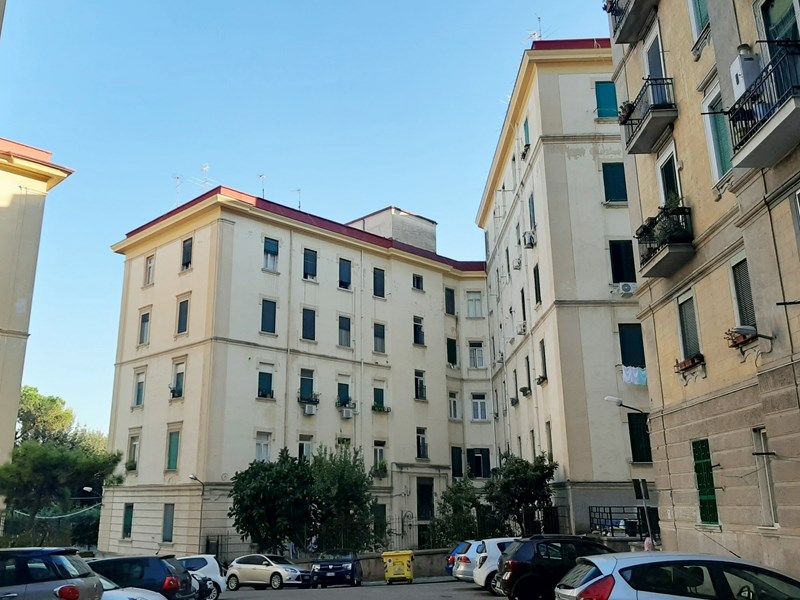 Appartamento in Vendita a Napoli, zona napoli, 335'000€, 137 m²