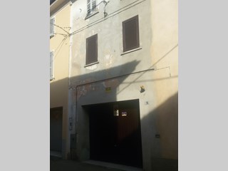 Casa di corte in Vendita a Lomello, zona centro, 22'000€, 75 m², con Box