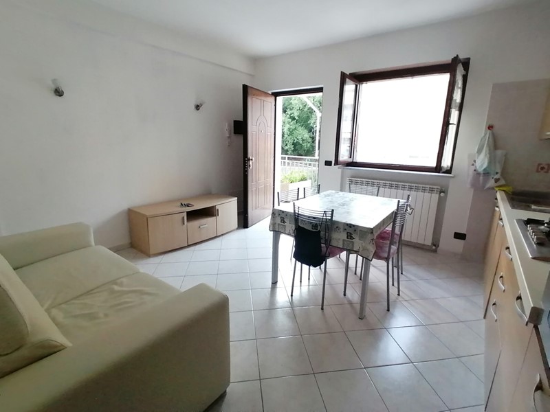 Appartamento in Vendita a Aulla, zona Albiano Magra, 165'000€, 90 m²