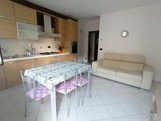 Appartamento in Vendita a Aulla, zona Albiano Magra, 165'000€, 90 m²