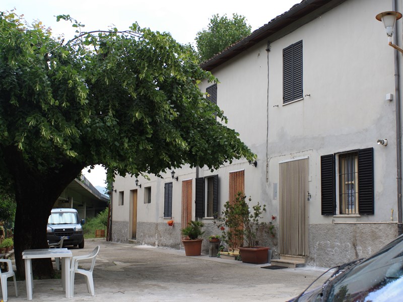Casale in Vendita a Civita d'Antino, zona scalo, 100'000€, 270 m²
