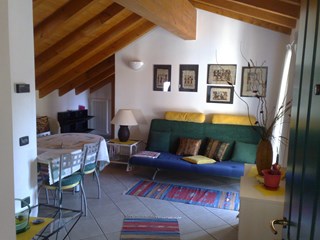 Mansarda in Affitto a Gallarate, zona Crenna, 550&euro;, 65 m², arredato