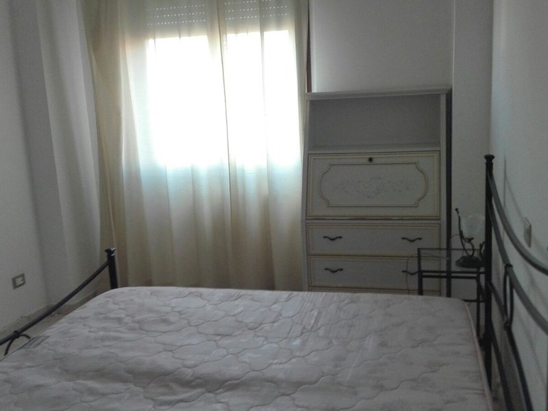 Appartamento in Affitto a Roma, zona fonte laurentina, 900€, 105 m², arredato, con Box