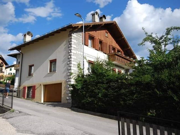 Quadrilocale in Vendita a Auronzo di Cadore, zona Auronzo di Cadore, 219'000€, 100 m², arredato