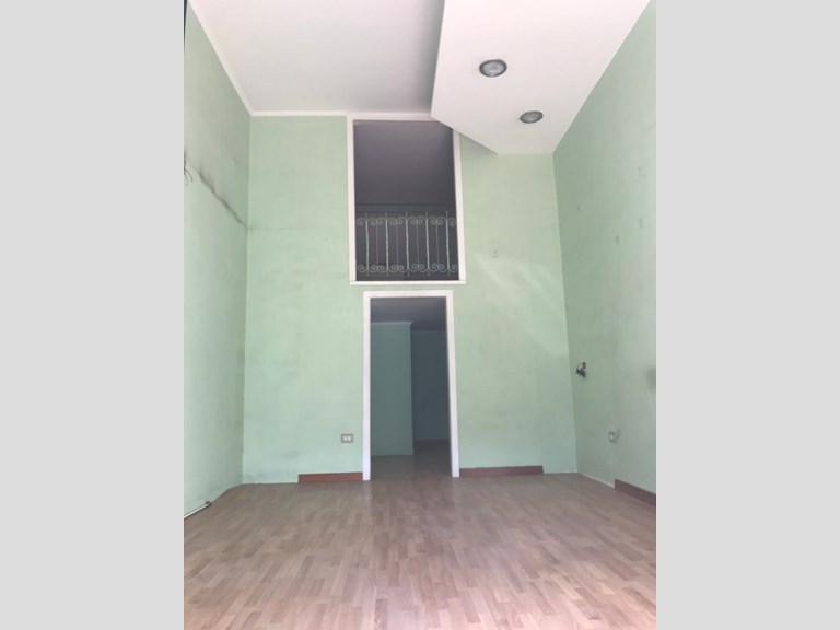 Immobile commerciale in Affitto a Napoli, zona Soccavo, 500€, 42 m²