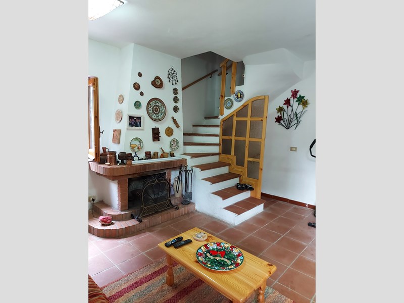 Villa bifamiliare in Vendita a Catanzaro, zona sila piccola, villaggio Mancuso, 50'000&euro;, 90 mq più giardino 200 mq, arredato