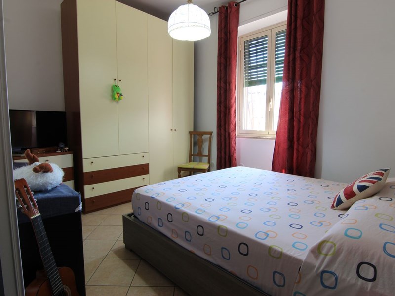 Trilocale in Vendita a Siracusa, zona viale Santa Panagia, 83'000&euro;, 100 m²