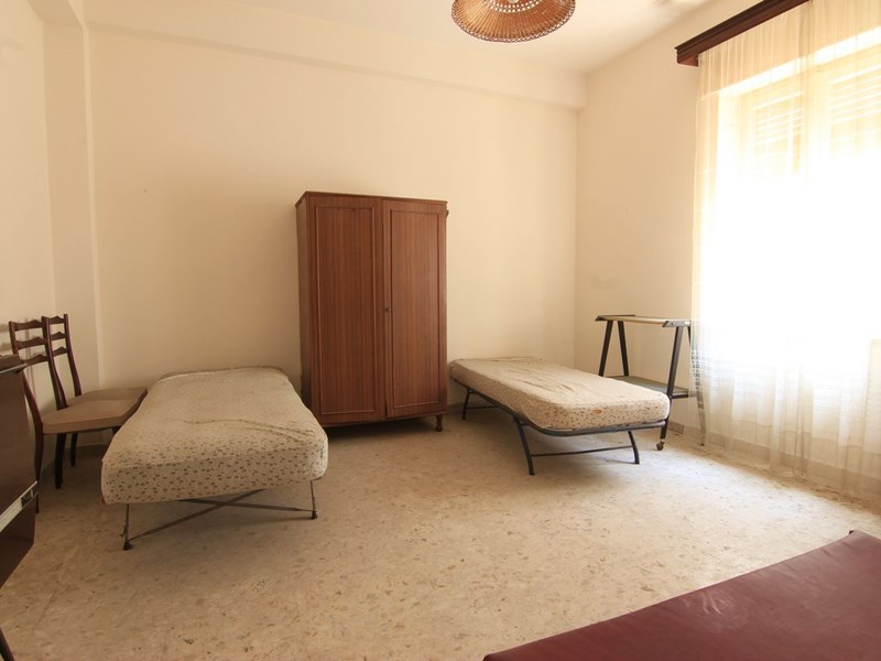 Trilocale in Vendita a Siracusa, zona viale Teocrito, 56'000&euro;, 112 m²