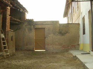 Casa di corte in Vendita a Breme, 20'000€, 94 m², arredato, con Box