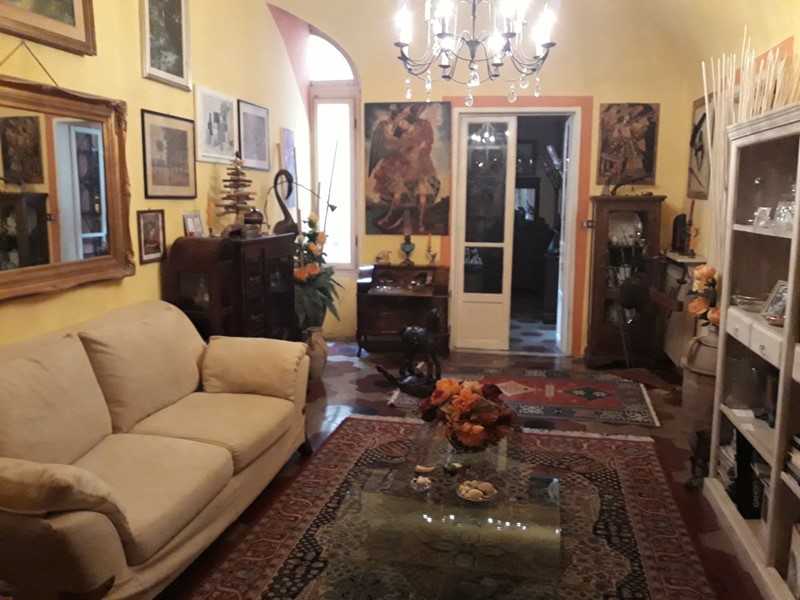 Appartamento in Vendita a Sarzana, 350'000&euro;, 154 m²