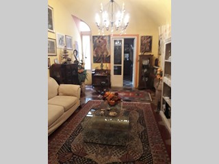 Appartamento in Vendita a Sarzana, 350'000€, 154 m²