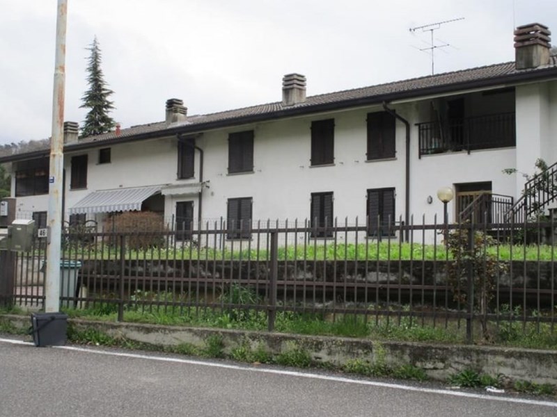 Magazzino in Vendita a Trescore Balneario, 96'609€