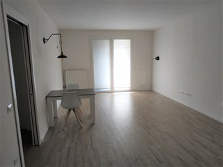 Trilocale in Vendita a Prato, zona Chiesanuova, 225'000€, 80 m²