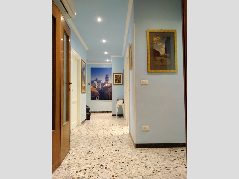 Appartamento in Vendita a Pisa, zona Pisa Centrale, 320'000€, 144 m², arredato, con Box