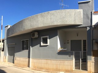 Casa Indipendente in Vendita a Modugno, zona Cesare Battisti, 319'000€, 150 m², arredato