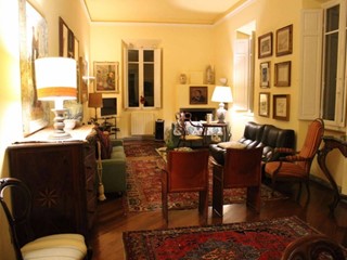 Villa in Vendita a Carrara, zona Sant'Antonio, 800'000€, 450 m², arredato, con Box