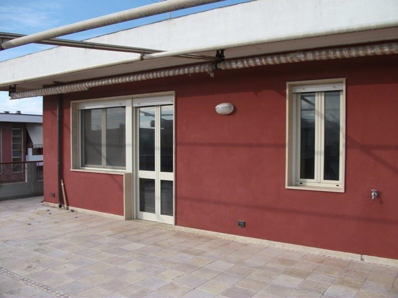 Attico in Vendita a Carrara, zona Marina di Carrara, 275'000€, 80 m², arredato