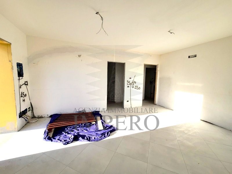 Bilocale in Vendita a Ventimiglia, zona Latte, 500'000€, 60 m², con Box
