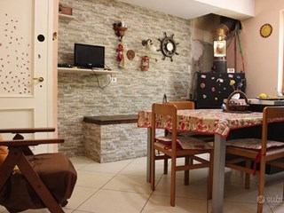 Casa Semi Indipendente in Vendita a Forino, 145'000&euro;