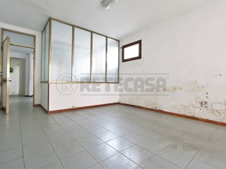 Laboratorio in Affitto a Vicenza, 450€, 90 m²