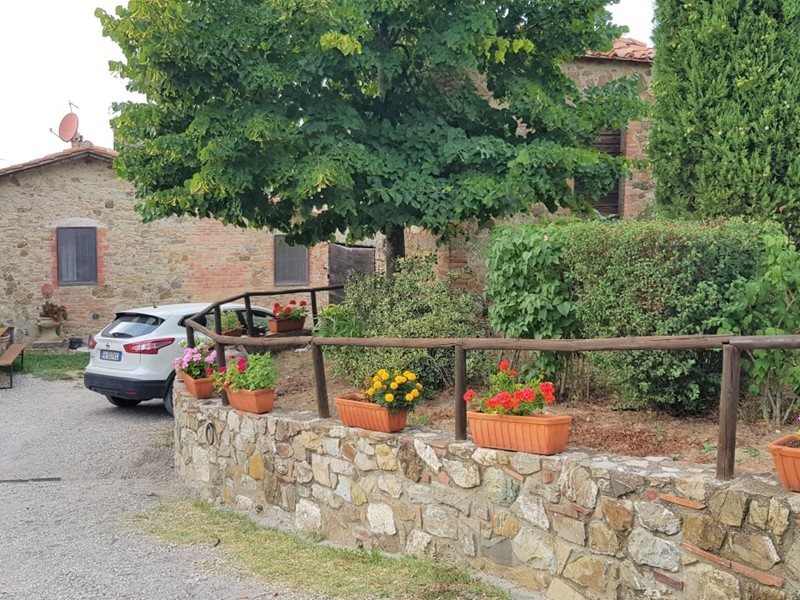 Casa Semi Indipendente in Vendita a Castiglione d'Orcia, zona Poggio Rosa, 325'000€, 120 m², arredato