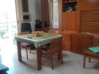 Trilocale in Vendita a Brindisi, zona Commenda, 85'000€, 90 m²