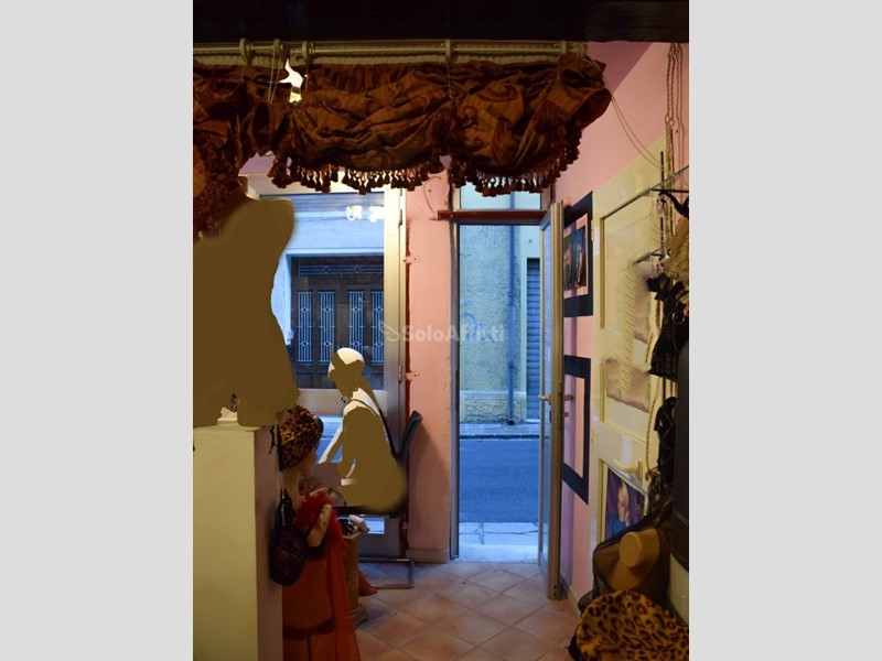 Capannone in Affitto a Modena, 600€, 60 m²