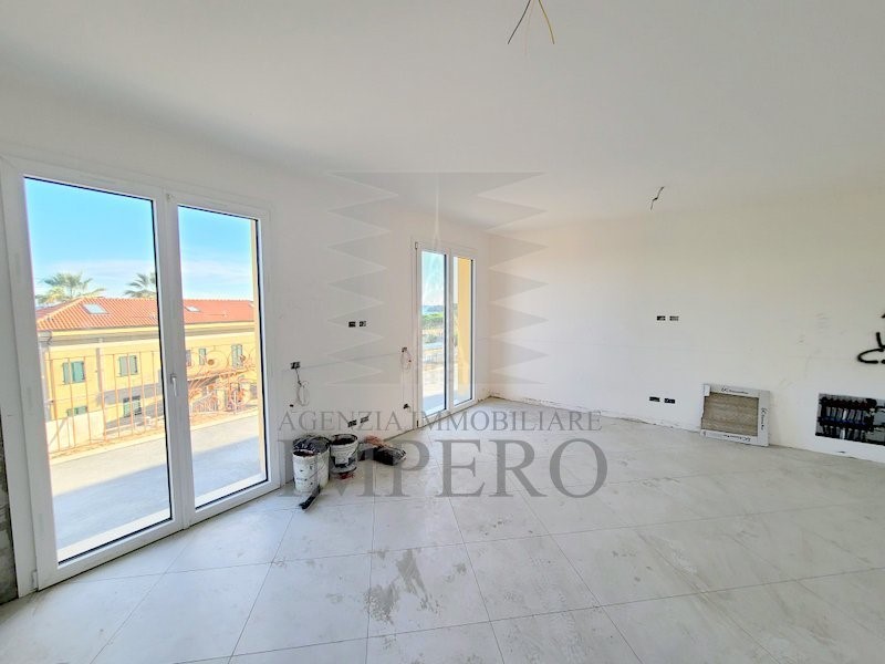 Bilocale in Vendita a Ventimiglia, zona Latte, 400'000€, 60 m²