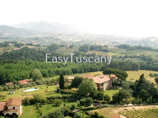 Casa Indipendente in Vendita a Capannori, 7'000'000€, 3000 m²