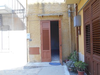 Casa Indipendente in Vendita a Castelvetrano, zona centrale, 10'000&euro;, 90 m²