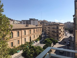 Quadrilocale in Affitto a Caltanissetta, zona VIALE DELLA REGIONE , 500€, 120 m²