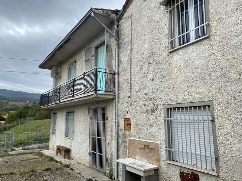 Casa Indipendente in Vendita a Lugagnano Val d'Arda, 40'000€, 90 m²