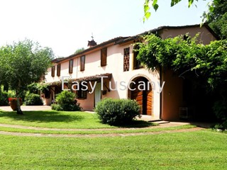 Casa Indipendente in Vendita a Capannori, 950'000€, 400 m², con Box