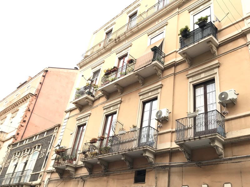 Trilocale in Vendita a Catania, zona Centro storico, 70'000&euro;, 73 m²
