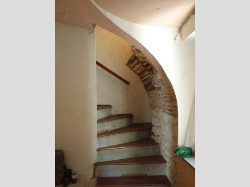 Appartamento in Vendita a Gozzano, zona centro storico, 87'000€, 190 m²