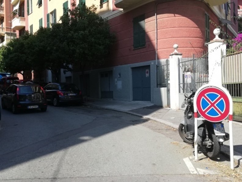 Immobile commerciale in Vendita a Genova, zona Pegli, 95'625€, 135 m²