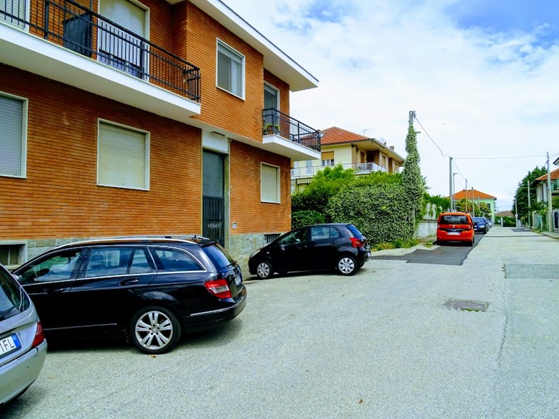 Bilocale in Vendita a Rivoli, zona Piazza Cavallero, 73'000€, 50 m², arredato