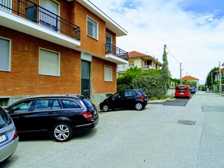 Bilocale in Vendita a Rivoli, zona Piazza Cavallero, 73'000€, 50 m², arredato