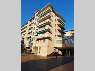 Appartamento in Vendita a Prato, zona Montegrappa/Centro, 240'000€, 150 m²