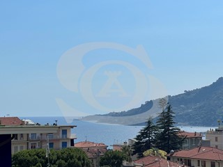 Bilocale in Vendita a Ospedaletti, 190'000€, 59 m²