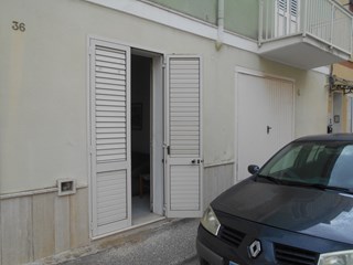 Appartamento in Vendita a Castelvetrano, zona Beati Morti, 55'000&euro;, 110 m²