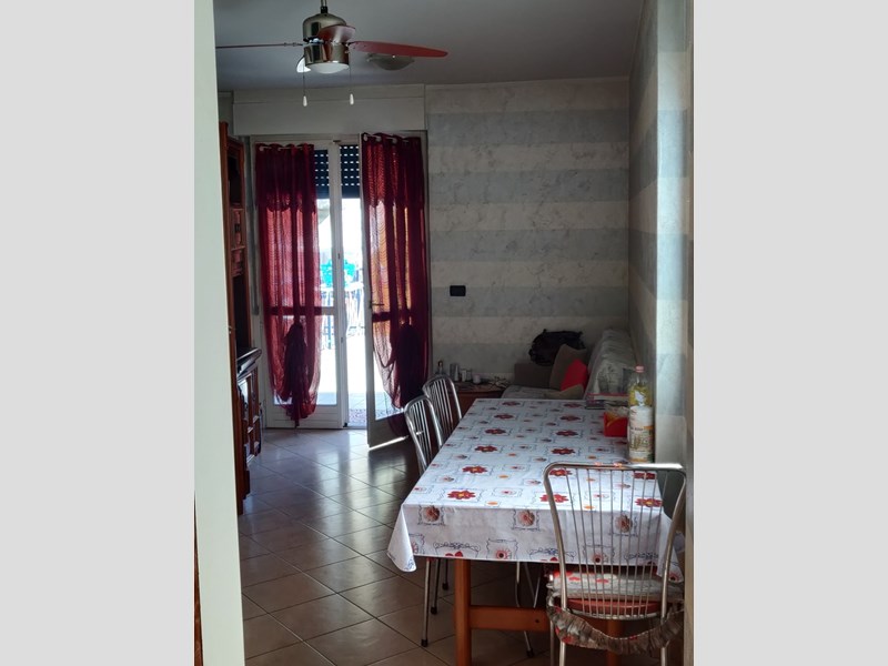 Trilocale in Vendita a Torino, 135'000€, 75 m², con Box