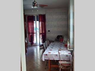 Trilocale in Vendita a Torino, 135'000€, 75 m², con Box