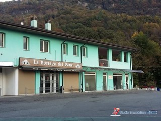 Ufficio in Vendita a Ceto, 230 m²