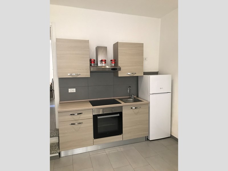Bilocale in Vendita a Pavia, zona CENTRO, 148'000€, 53 m², arredato