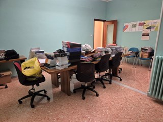 Laboratorio in Affitto a Salerno, zona Carmine, 900€, 350 m²