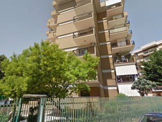 Quadrilocale in Vendita a Bari, zona Poggiofranco, 400'000€, 160 m², arredato