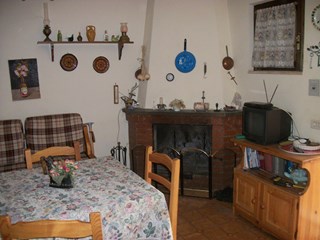 Trilocale in Vendita a Trevi nel Lazio, zona ALTIPIANI DI ARCINAZZO, 50'000€, 55 m², arredato