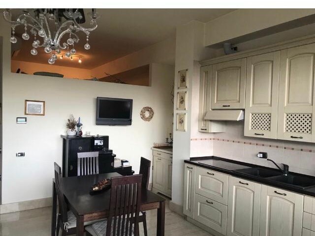 Bilocale in Affitto a Roma, zona Porta Maggiore in via Casilina , 850€, 60 m², arredato